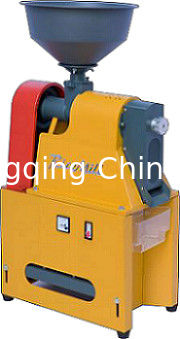 Pequeño maíz Mini Electric Rice Mill de la fresadora 2800rpm 80-120kg/H del arroz 60KG